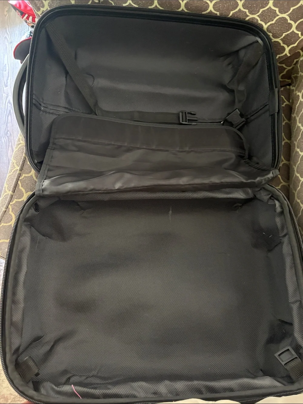 EZ Spinner Hard Shell Carry-On Luggage in Black